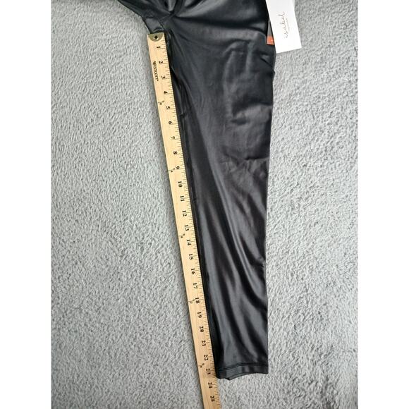 Ingrid + Isabel Maternity Leggings Women Small Black Shiny Faux Leather Pant NWT - Picture 6 of 10
